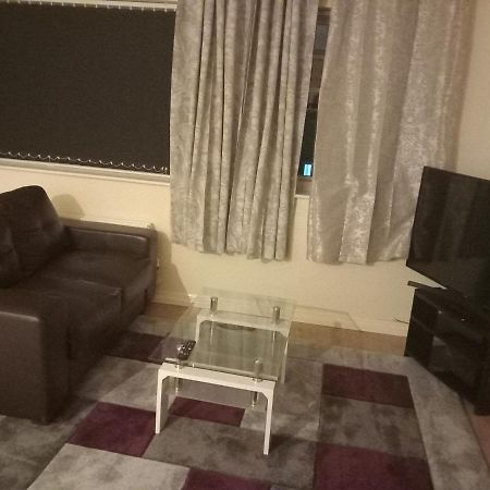 Lovely Shared 3 Bed Home Near The Thames Thamesmead  外观 照片